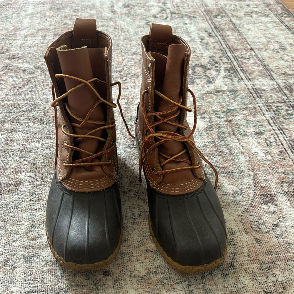 LL Bean “Bean” Boots - 9